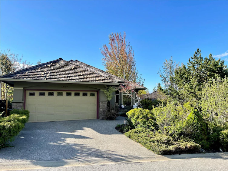 4129 Gallaghers Parkland Drive, Kelowna, BC, V1W 3Z8