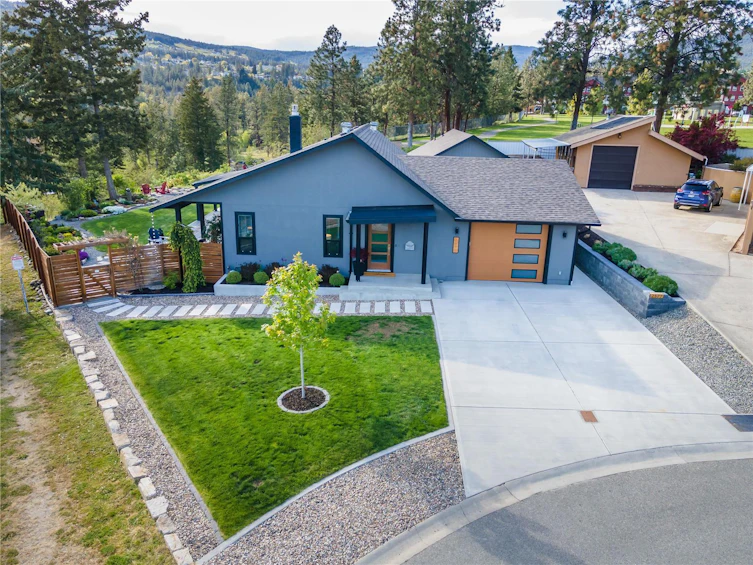 2575 Pineridge Place, West Kelowna, BC, V4T 2J7
