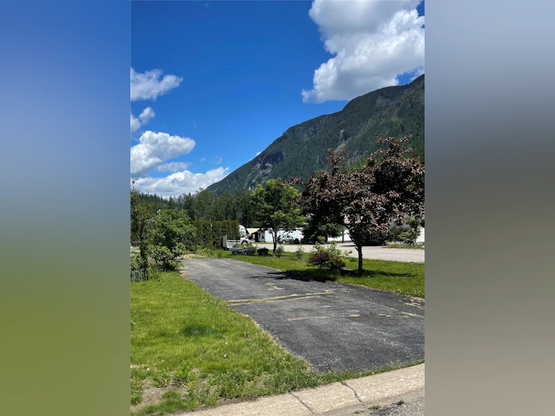 32 Johnson Bay, Revelstoke BC