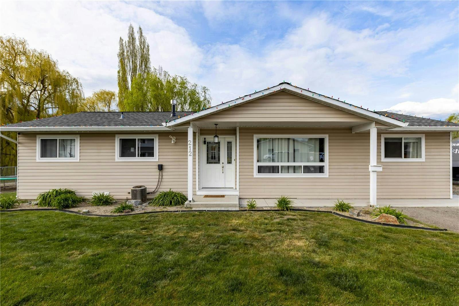 212 West Sumac Road, Kelowna, BC, V1X 3Y9