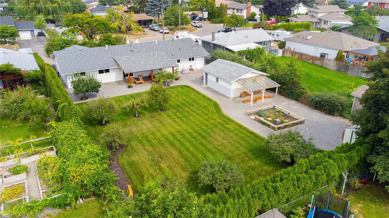 1374 Mcbride Road, Kelowna, BC, V1Y 4A6