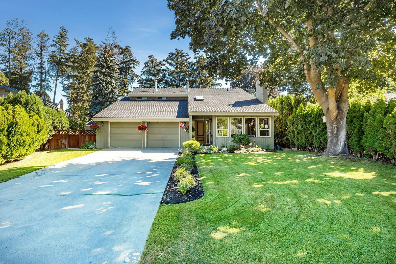 4329 Dunvegan Court, Kelowna, BC, V1W 2L6