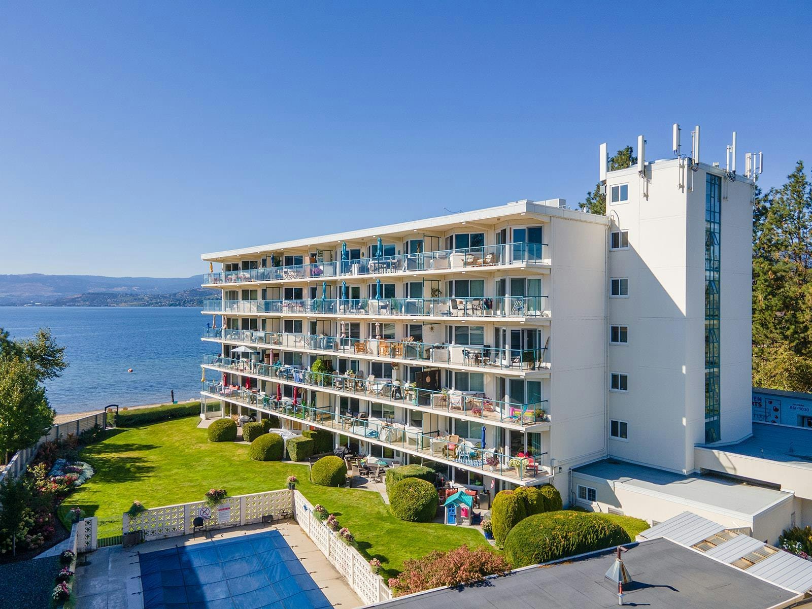 402-4058 Lakeshore Road, Kelowna, BC, V1W 1V6