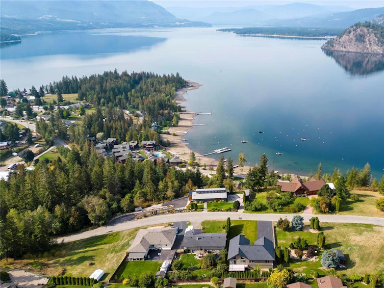3400 Mcbride Road, Blind Bay, BC, V0E 1H1