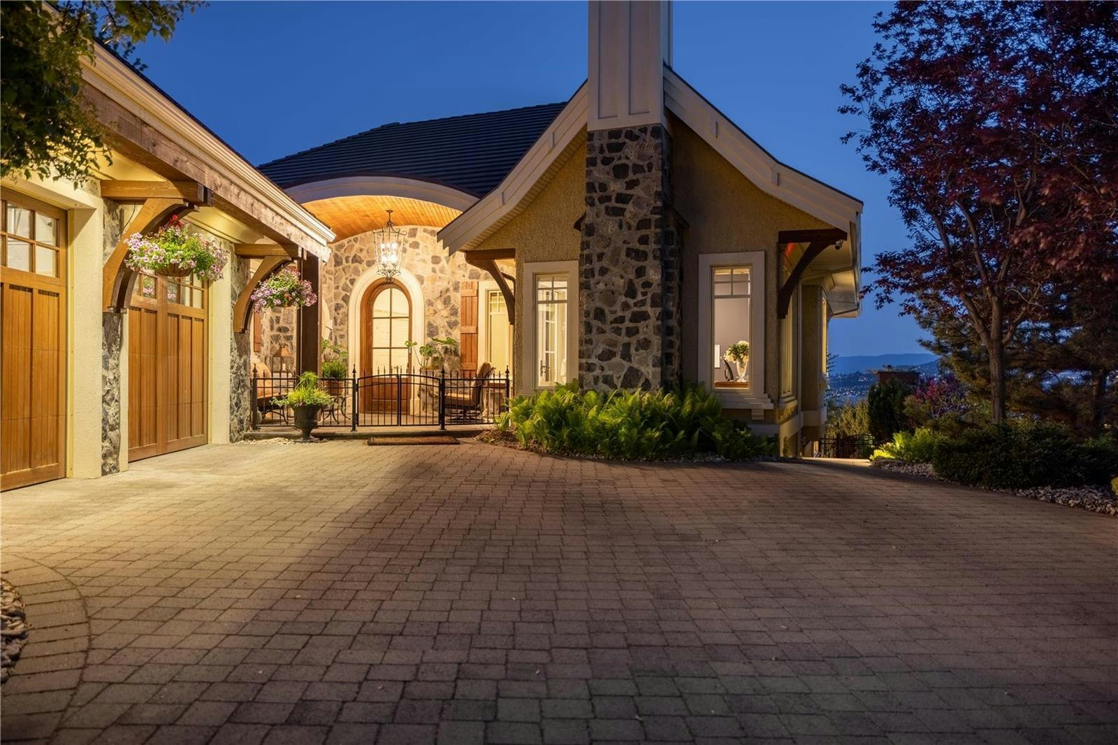 1173 Parkbluff Lane, Kelowna, BC, V1V 2Y3