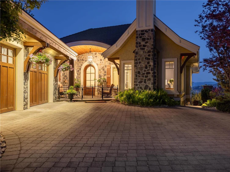 1173 Parkbluff Lane, Kelowna, BC, V1V 2Y3