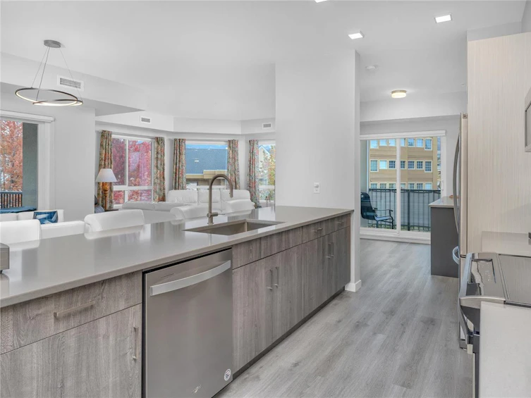 206-2301 Carrington Road, West Kelowna, BC, V4T 0E2
