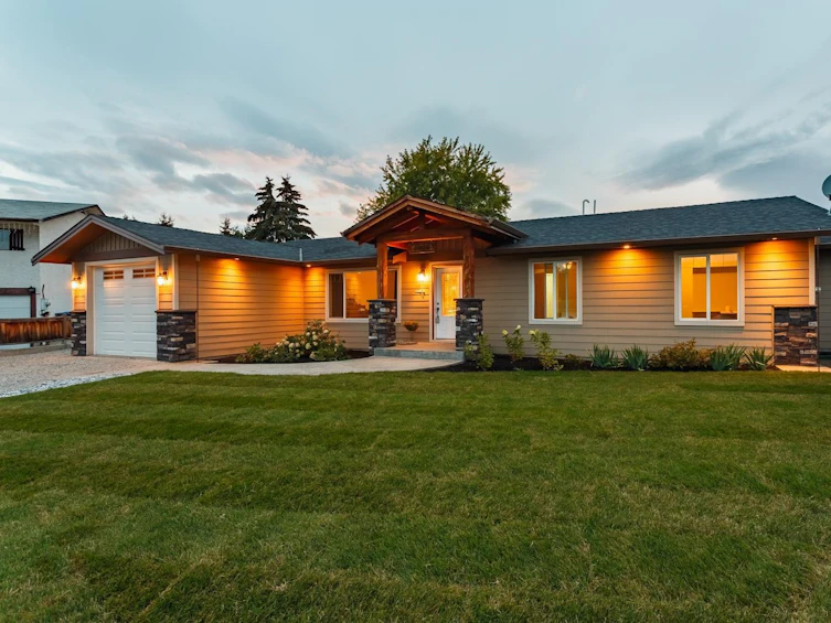 1910 Gallagher Court, Kelowna, BC, V1P 1G7