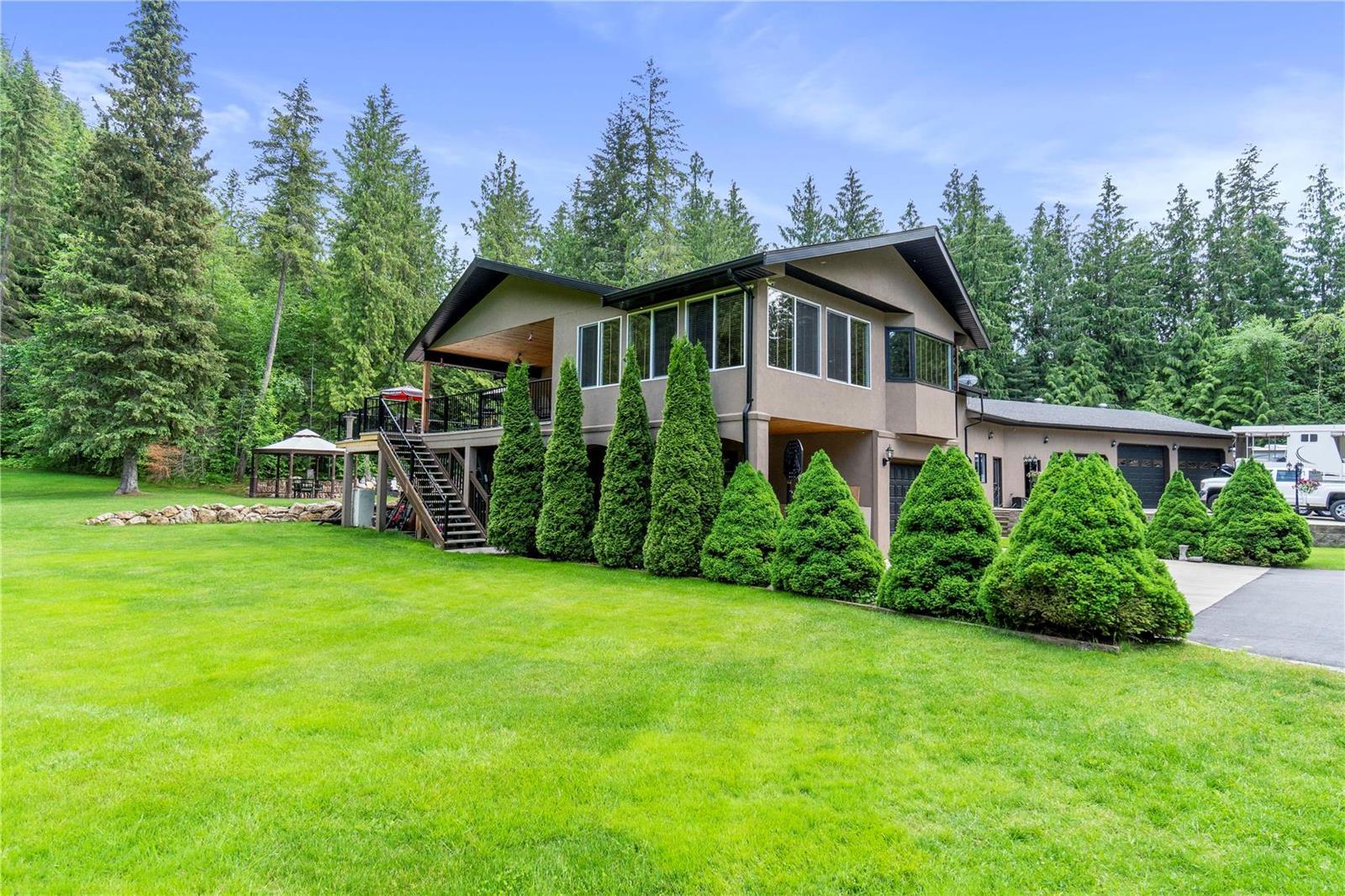 2746 Balmoral Road, Blind Bay, BC, V0E 1H1