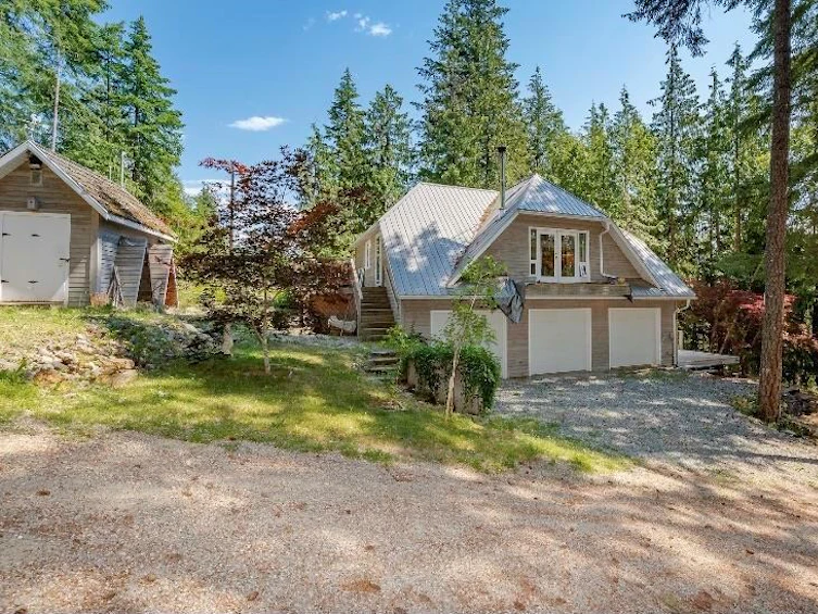 8475 Squilax Anglemont Road, Scotch Creek, BC, V0E 1M8