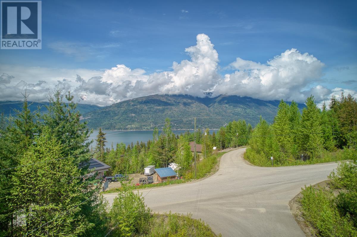 5070 Ridge Road, Eagle Bay, BC, V0E 1T0