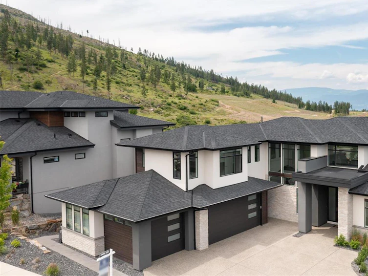 5717 Mountainside Drive, Kelowna, BC, V1W 4L6