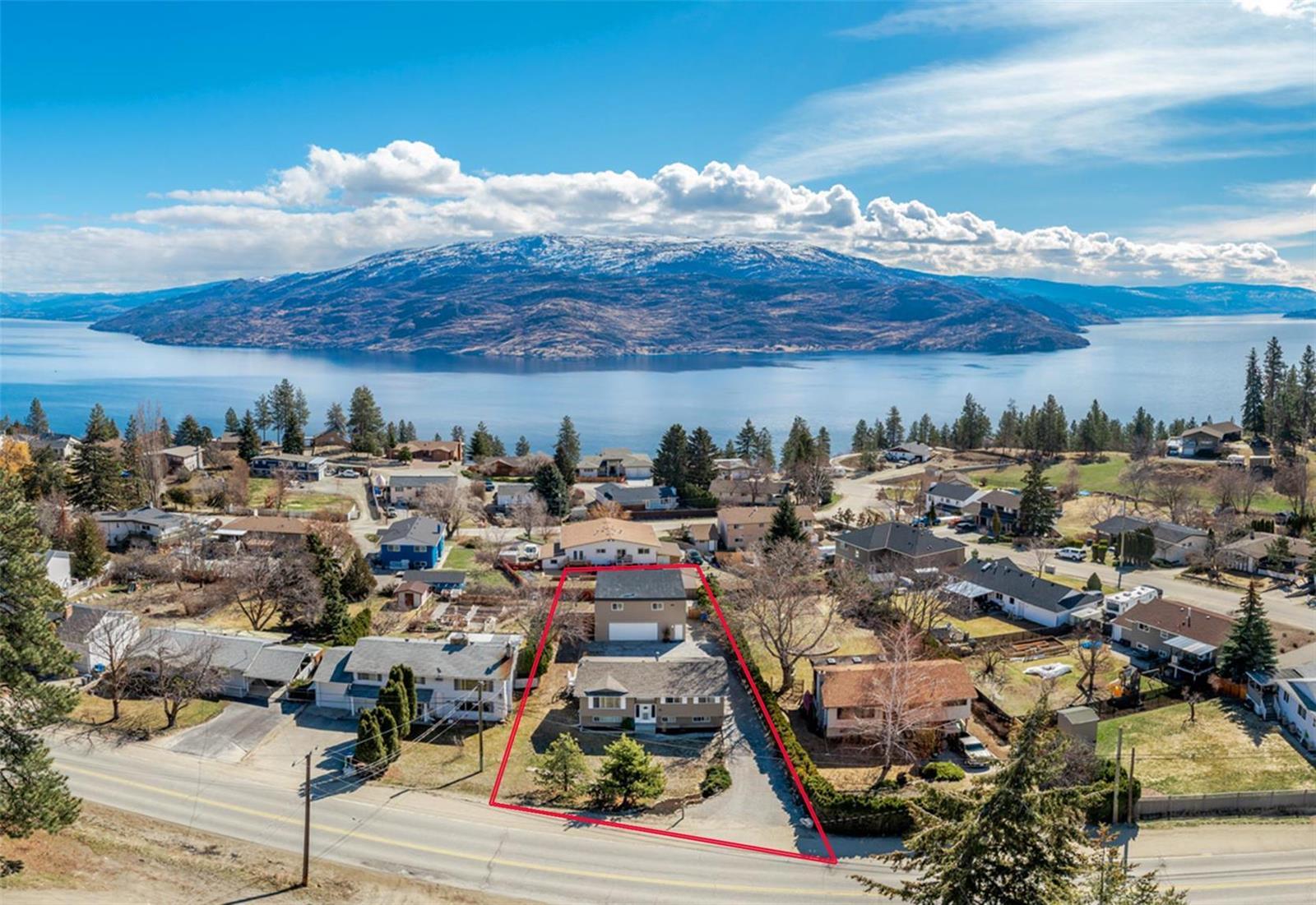4879 Princeton Avenue, Peachland, BC, V0H 1X7