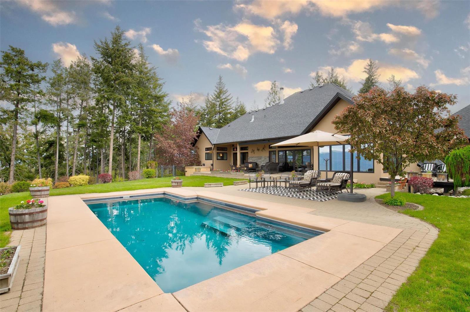 4422 Hayes Road, Kelowna, BC, V1W 5A7