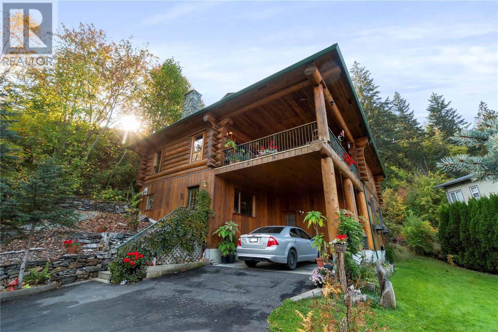 2822 Juniper Crescent, Blind Bay, BC, V0E 2W2