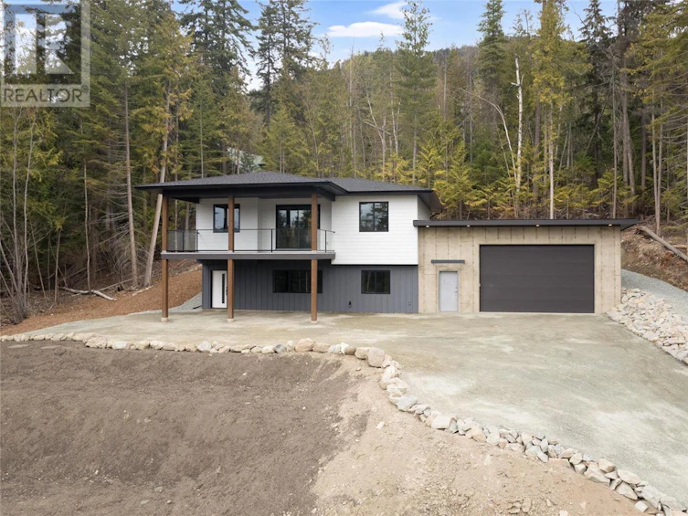 7493 Anglemont Drive, Anglemont, BC, V0E 1M8