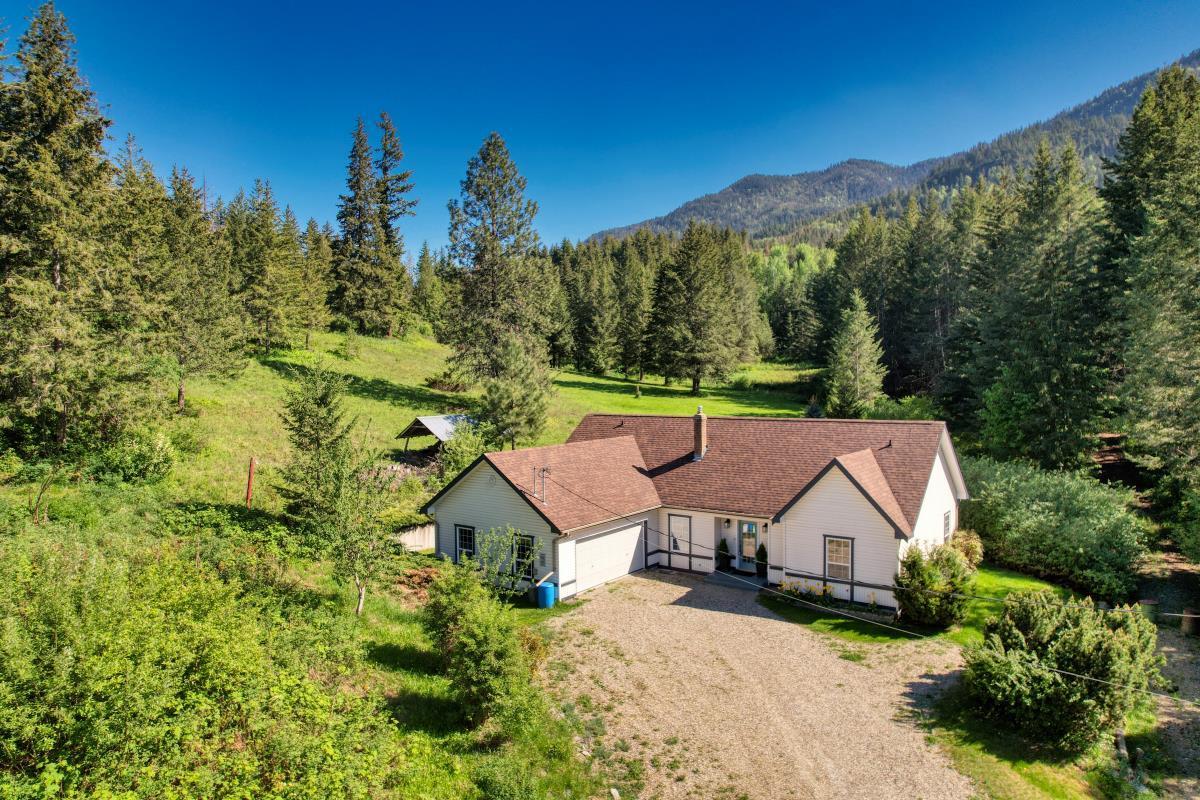 3047 Lindberg Road, Sorrento, BC, V0E 2W1