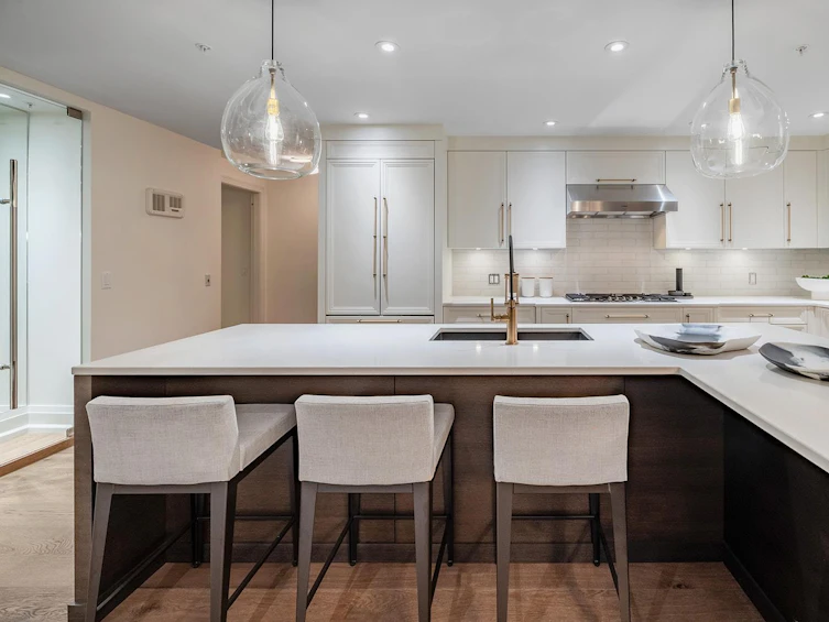 403-460 Groves Avenue, Kelowna, BC, V1Y 4Y5