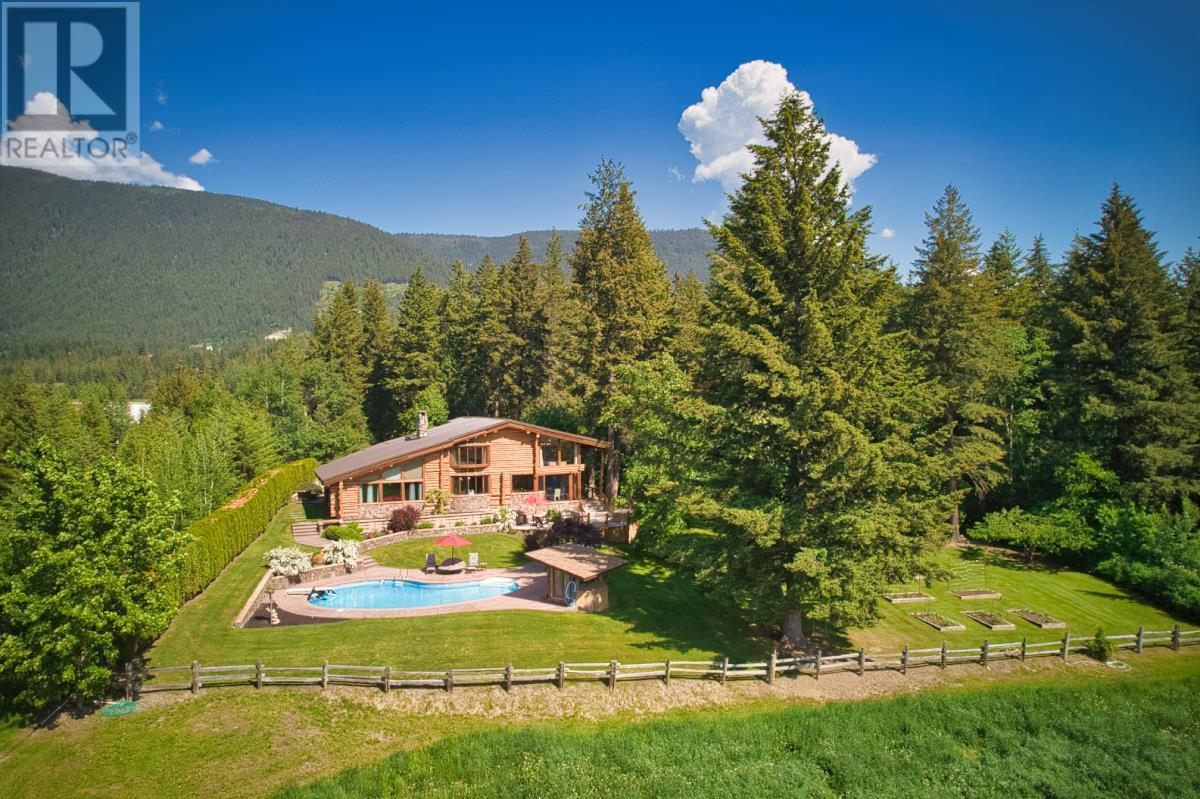 1231 Kirkpatrick Road, Tappen, BC, V0E 2X2
