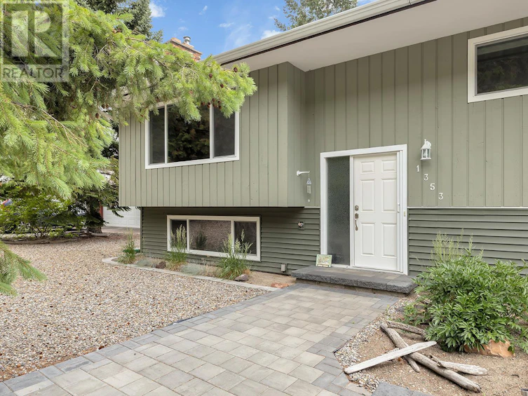 1353 Parkinson Road, West Kelowna, BC, V1Z 3M6