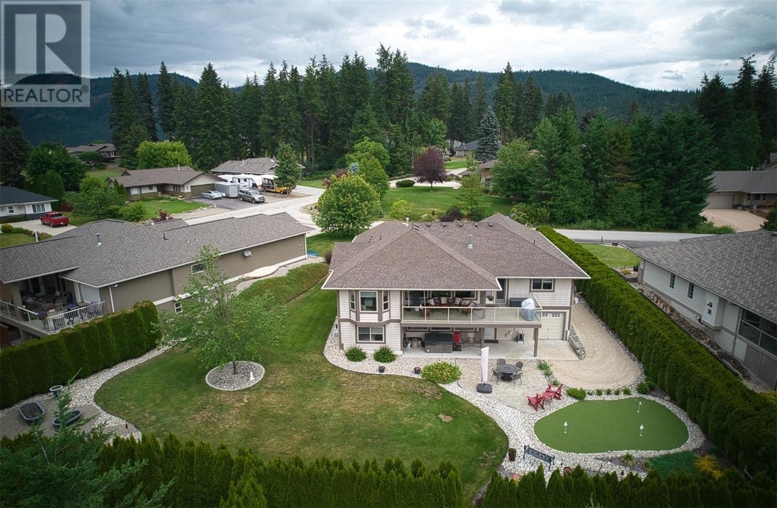 2626 Fairway Place, Blind Bay, BC, V0E 1H2