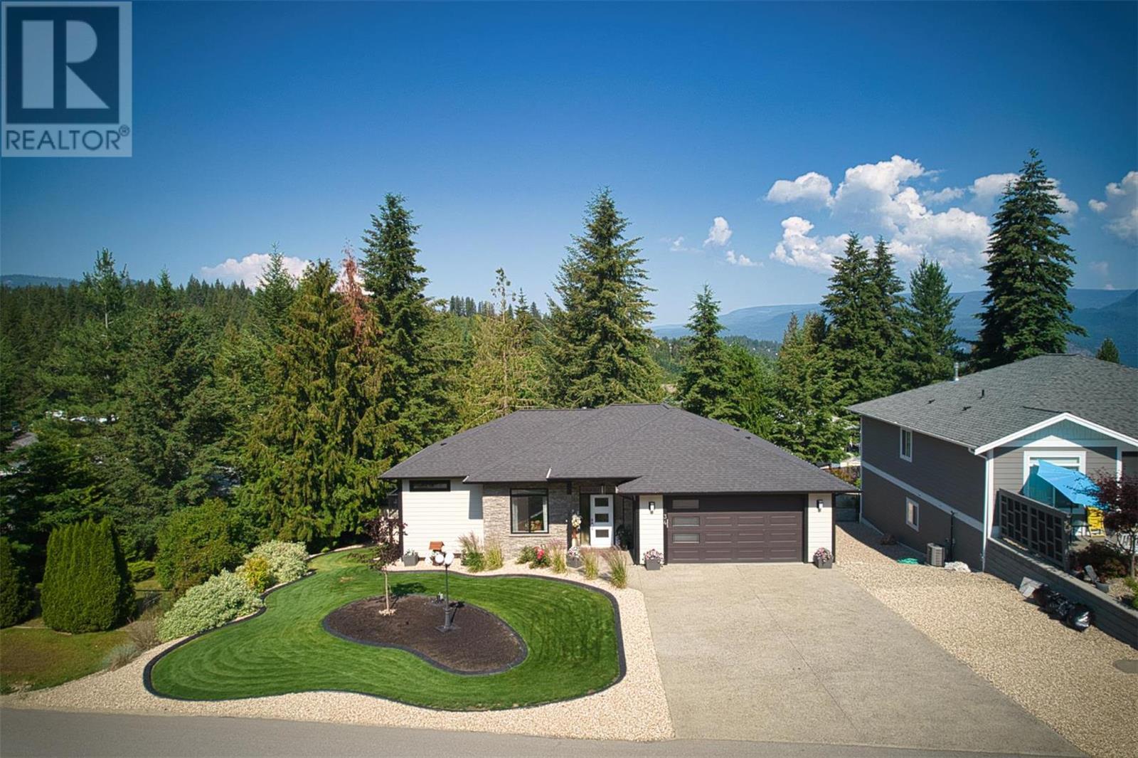 34-2592 Alpen Paradies Road, Blind Bay, BC, V0E 1H1