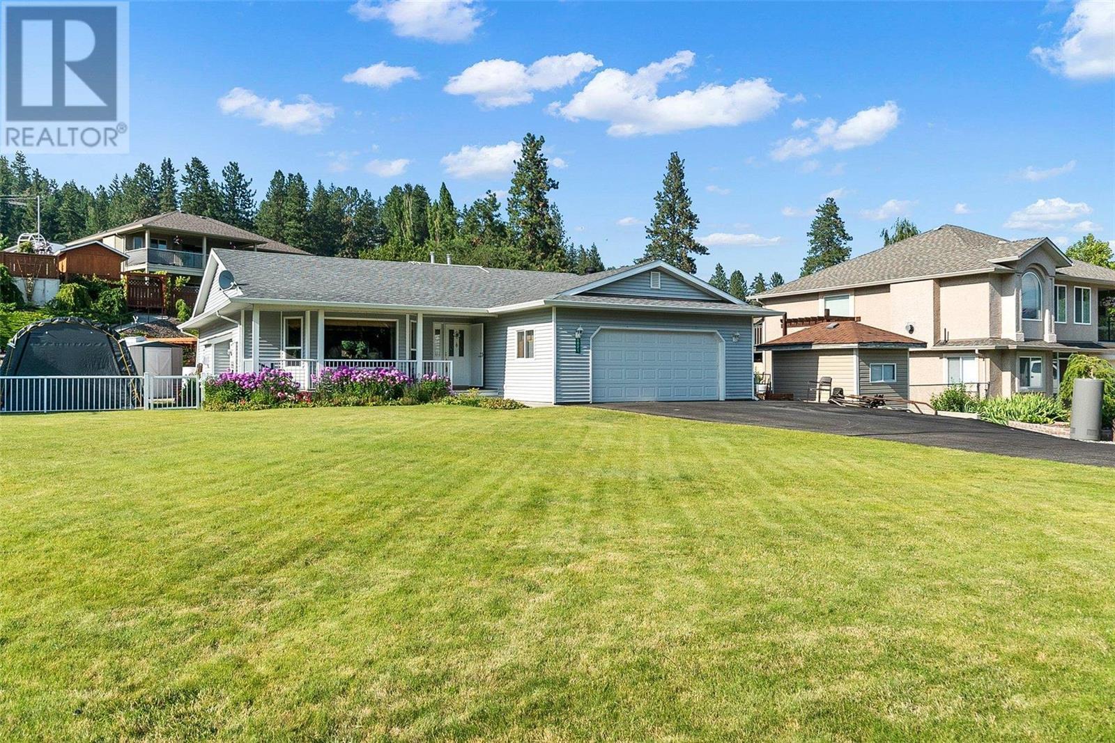 5021 Elliott Avenue, Peachland, BC, V0H 1X8