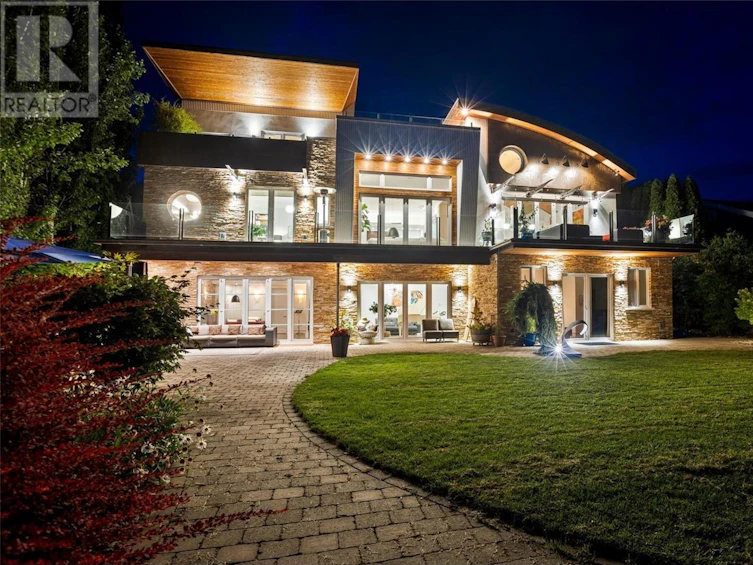 2737 Casa Loma Road, West Kelowna, BC, V1Z 1T6