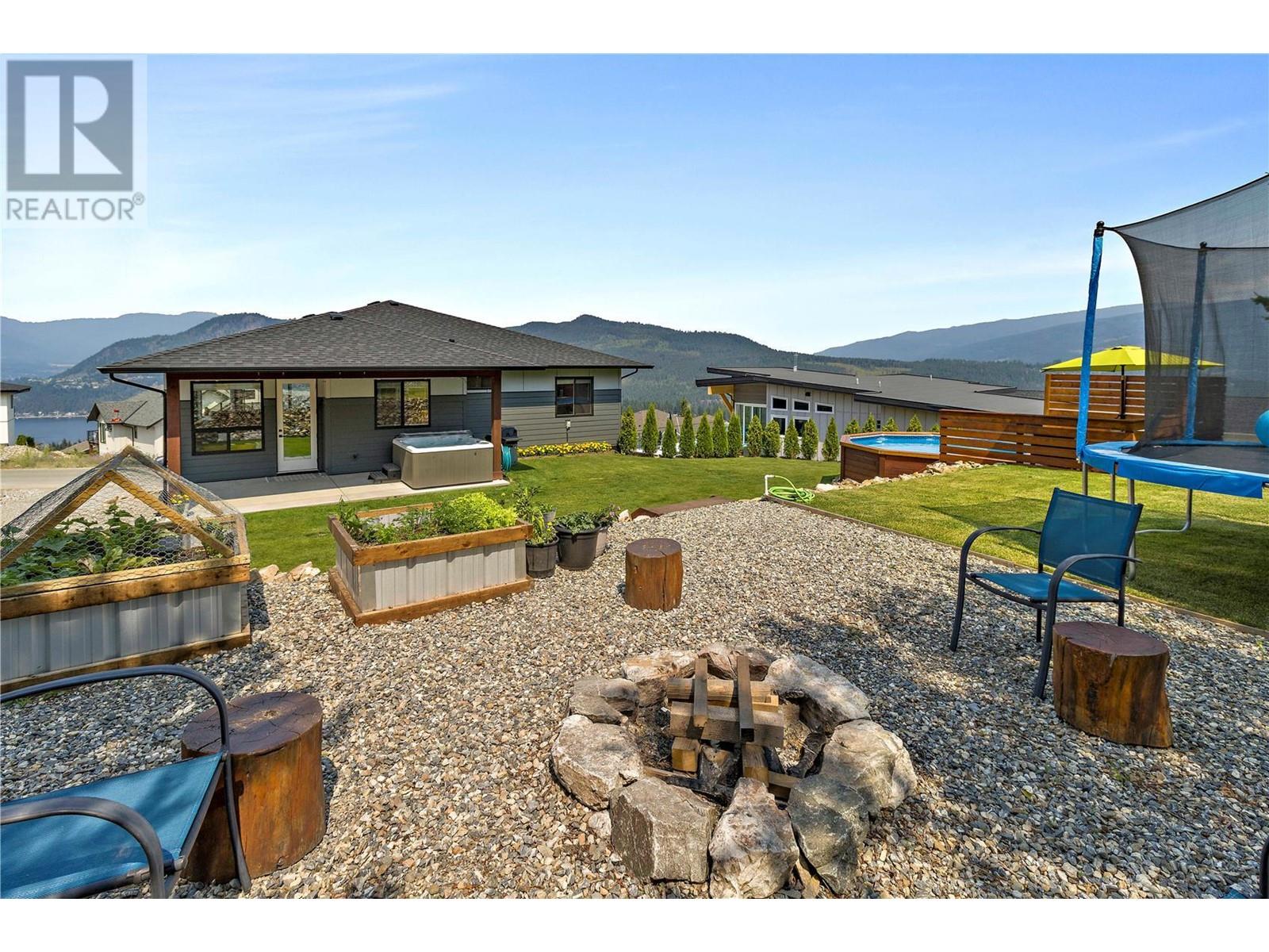 2529 Panoramic Way, Blind Bay, BC, V0E 1H2