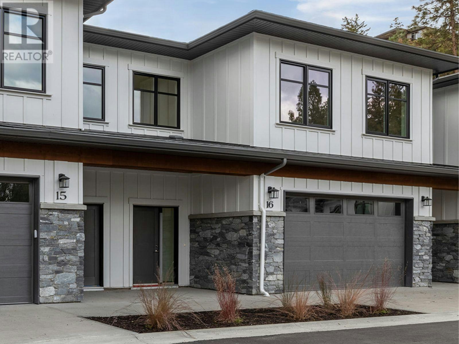 16-1979 Country Club Drive, Kelowna, BC, V1V 2M6