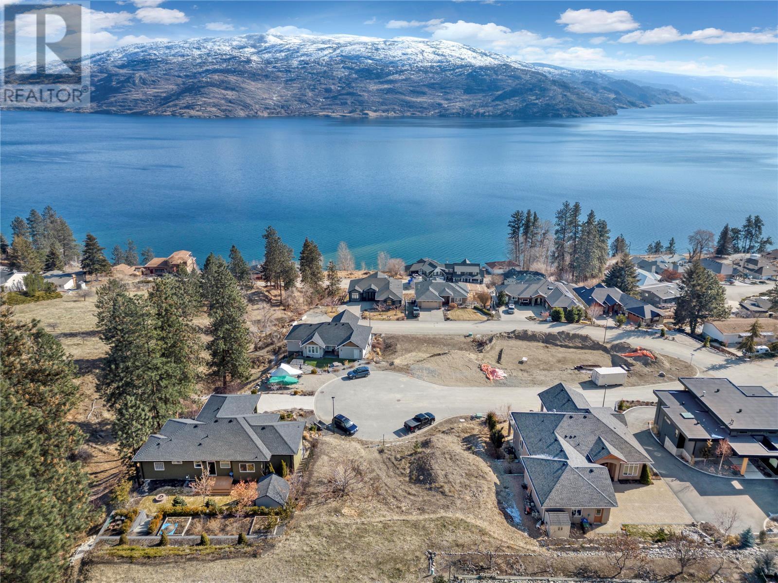 6486 Sherburn Road, Peachland, BC, V0H 1X7