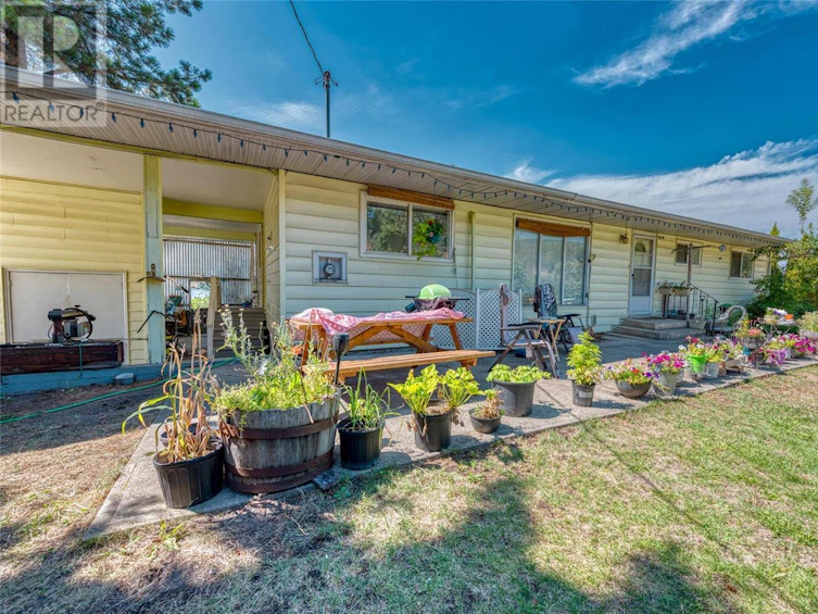 6594 Pleasant Valley Road, Vernon, BC, V1B 3R3
