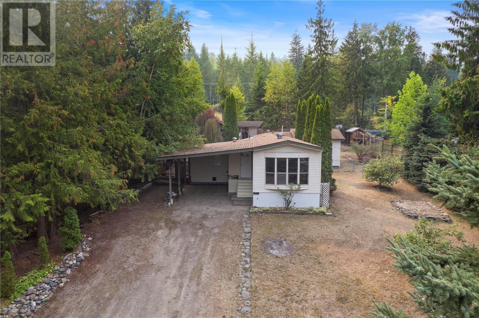 1458 Gillespie Road, Sorrento, BC, V9E 2W0
