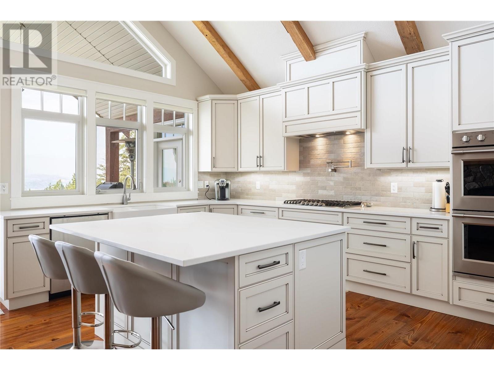 3672 Luxmoore Road, Kelowna, BC, V1W 4C7