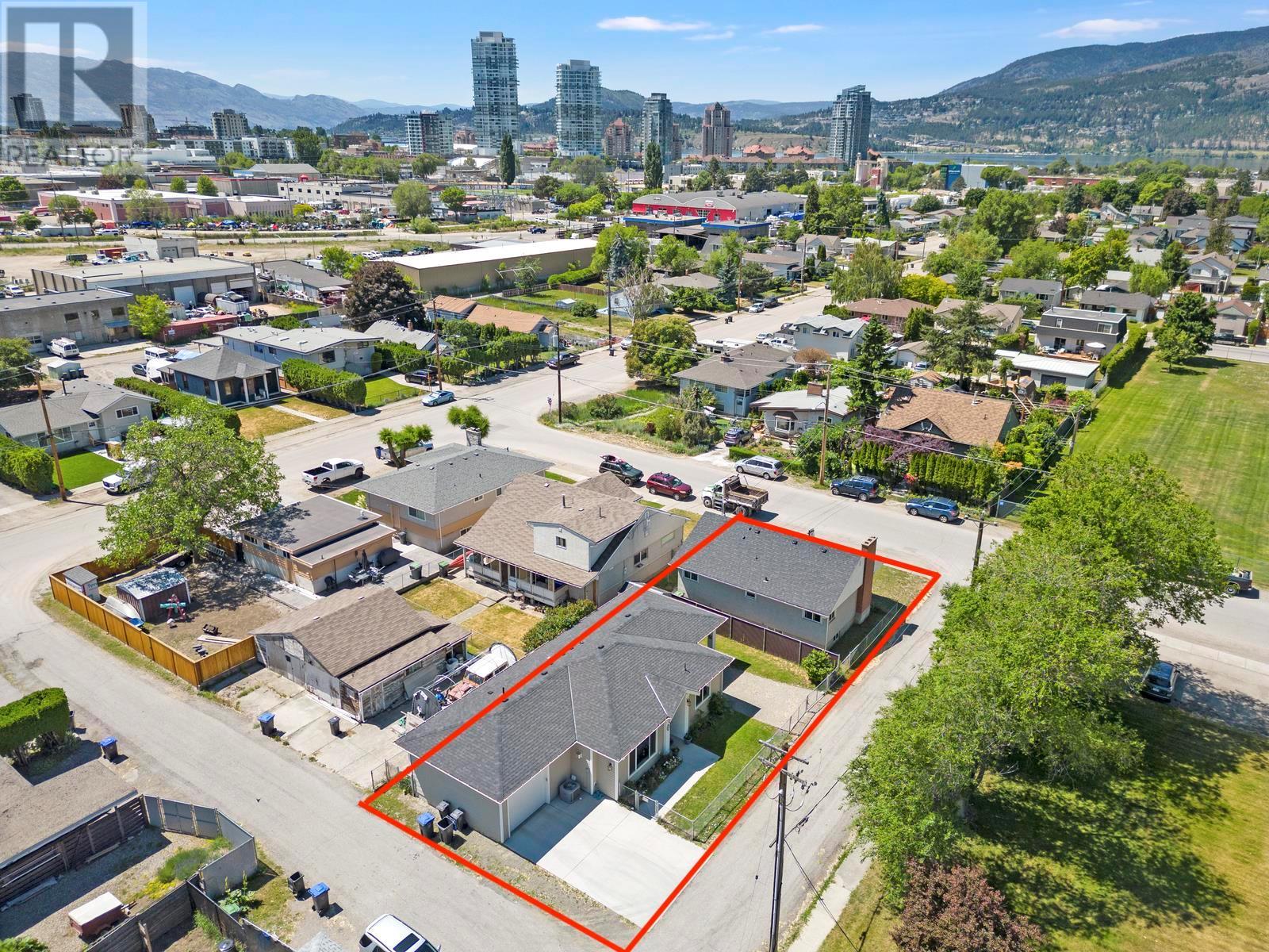875/877 Jones Street, Kelowna, BC, V1Y 2S6