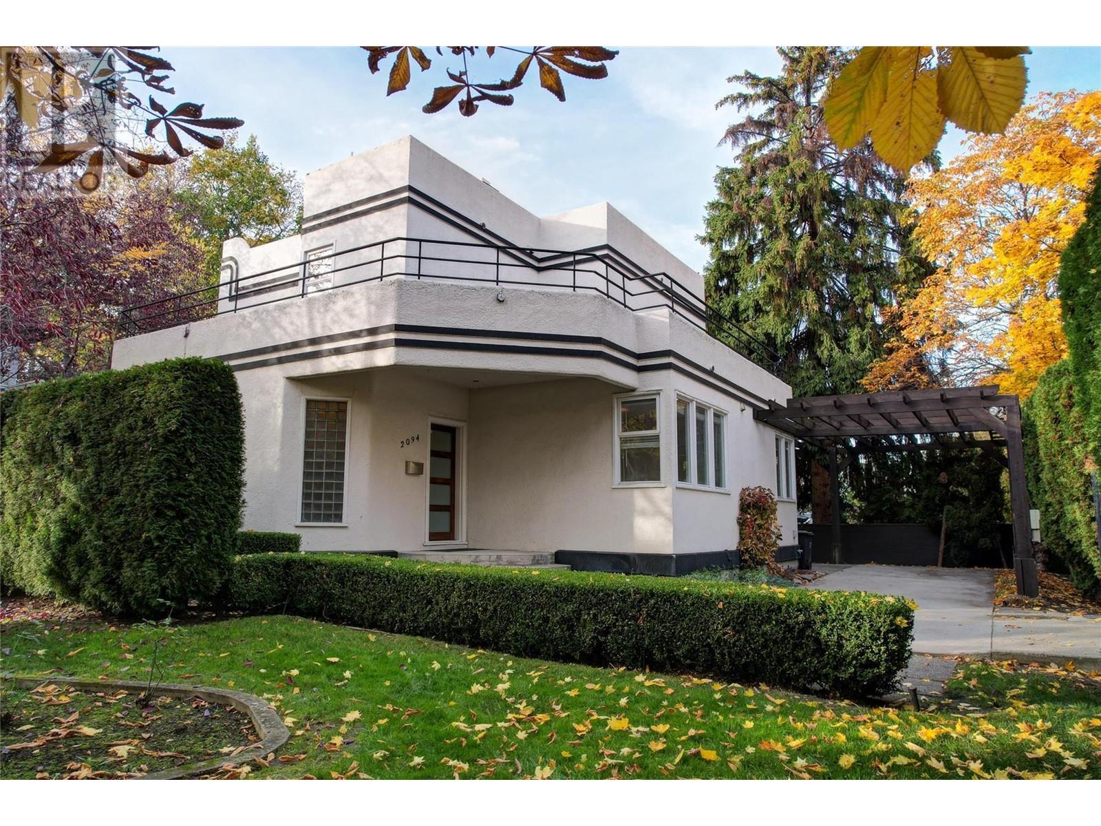 2094 Abbott Street, Kelowna, BC, V1Y 1C6