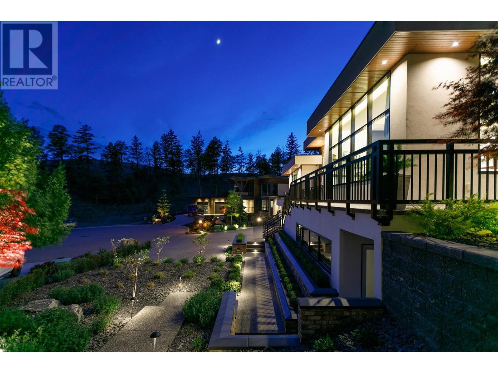 701 Pinehaven Court, Kelowna, BC, V1V 2Y3