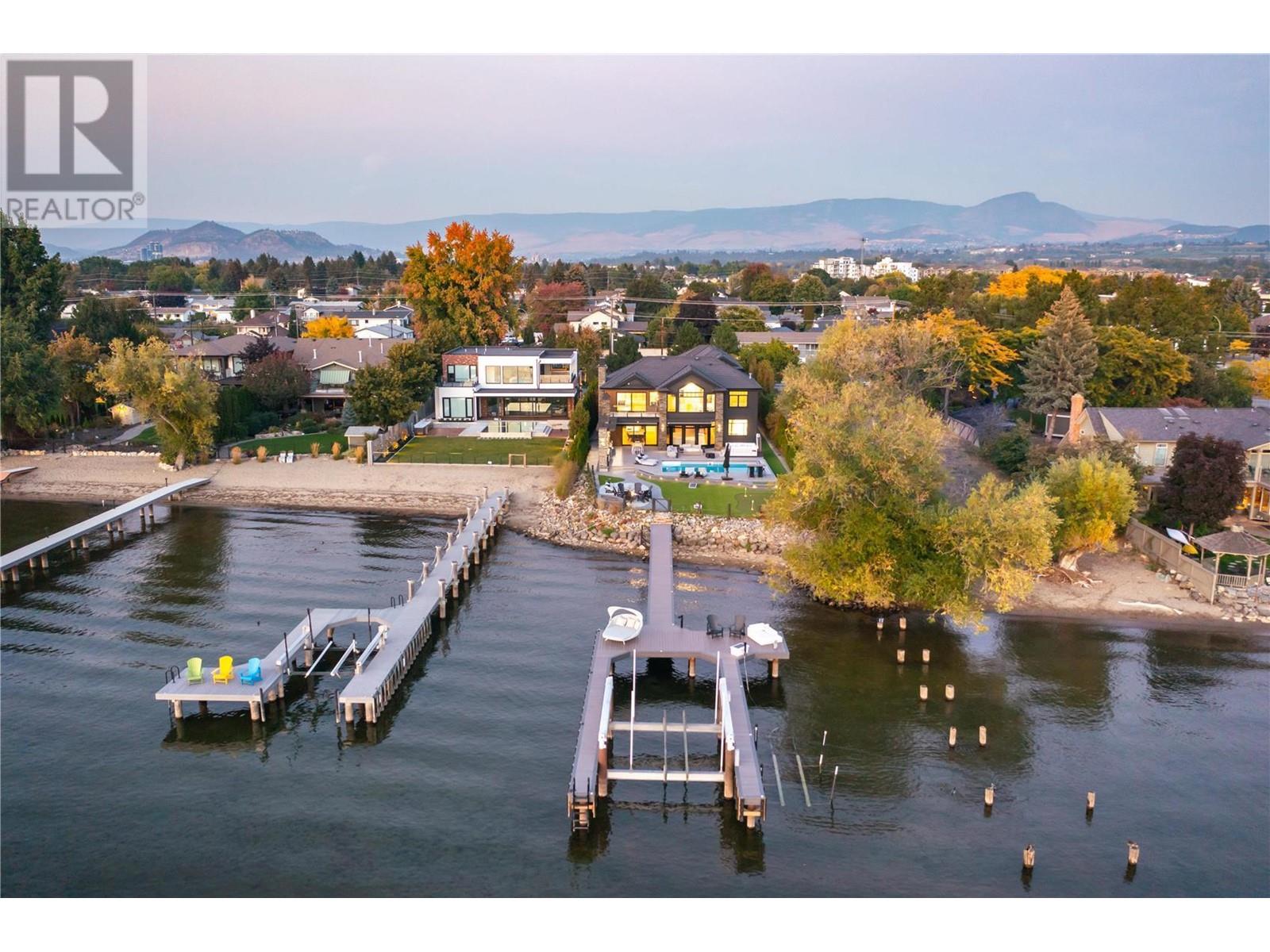 3602 Lakeshore Road, Kelowna, BC, V1W 3L5