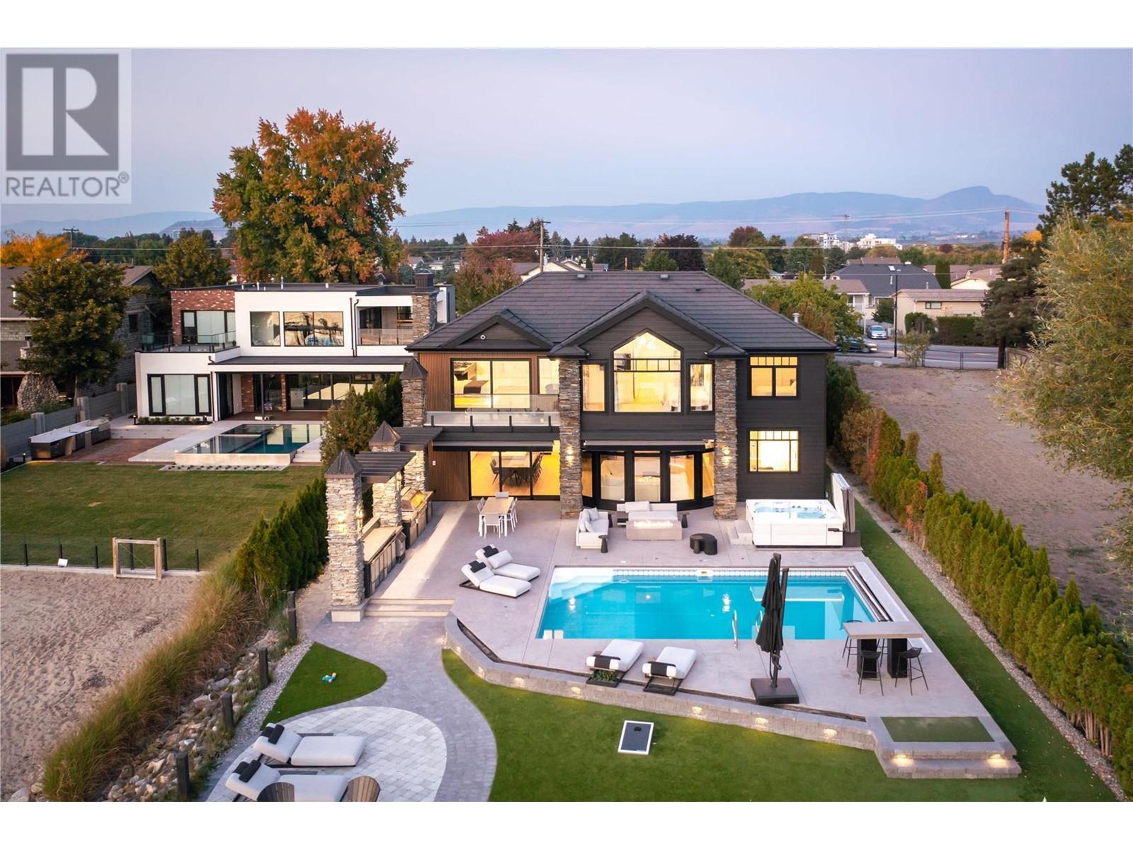 3602 Lakeshore Road, Kelowna, BC, V1W 3L5 - 2
