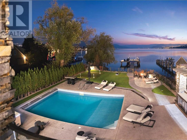 3602 Lakeshore Road, Kelowna, BC, V1W 3L5 - 3
