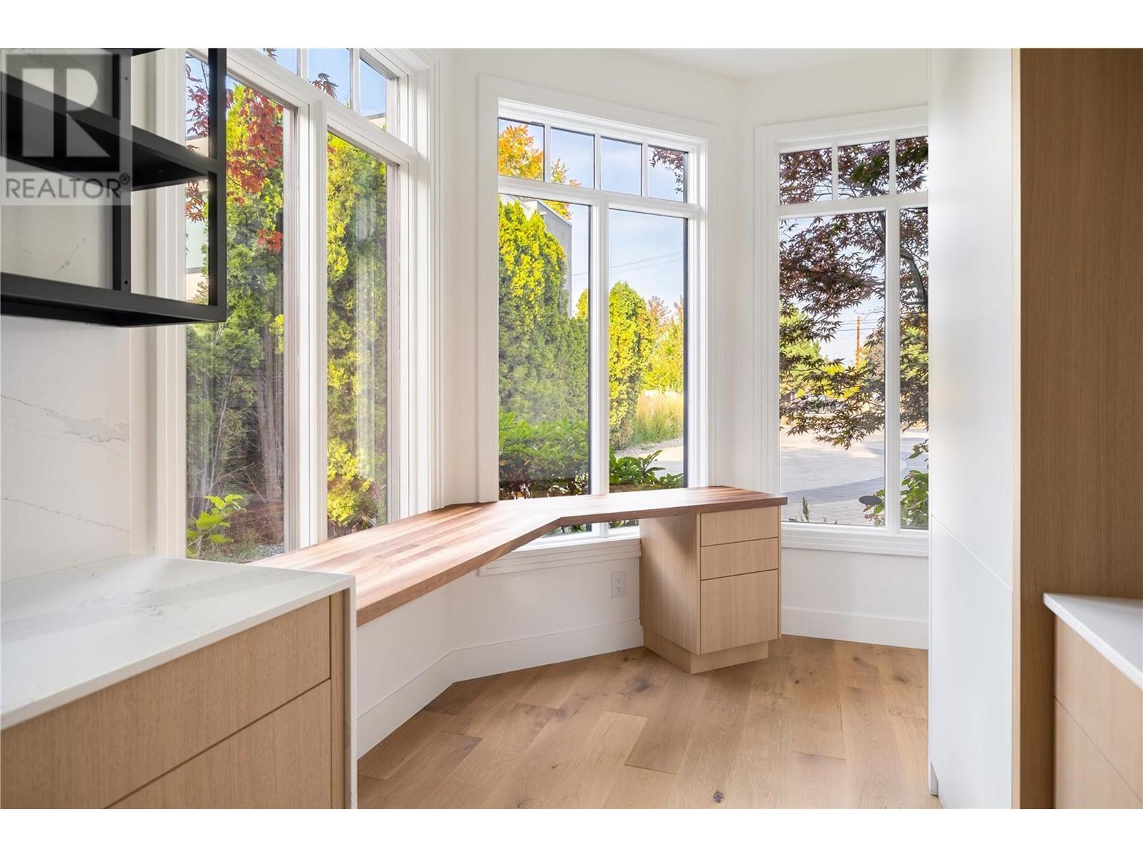 3602 Lakeshore Road, Kelowna, BC, V1W 3L5 - 18