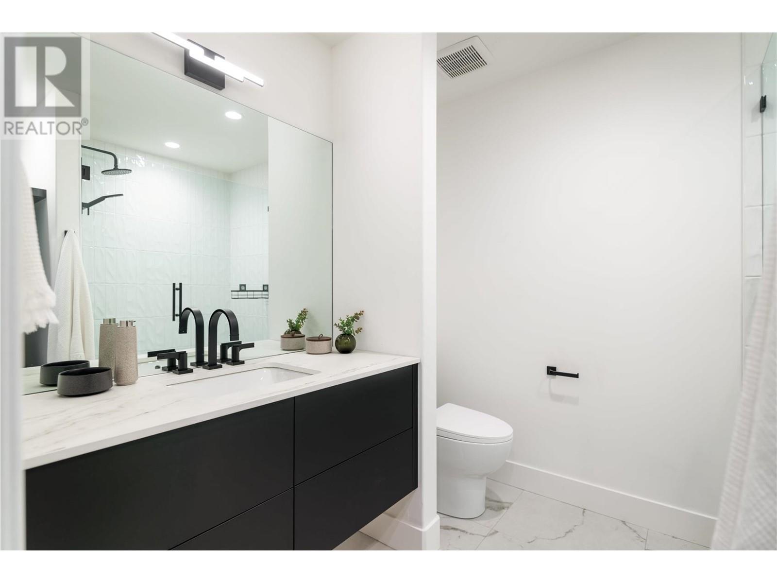 3602 Lakeshore Road, Kelowna, BC, V1W 3L5 - 31