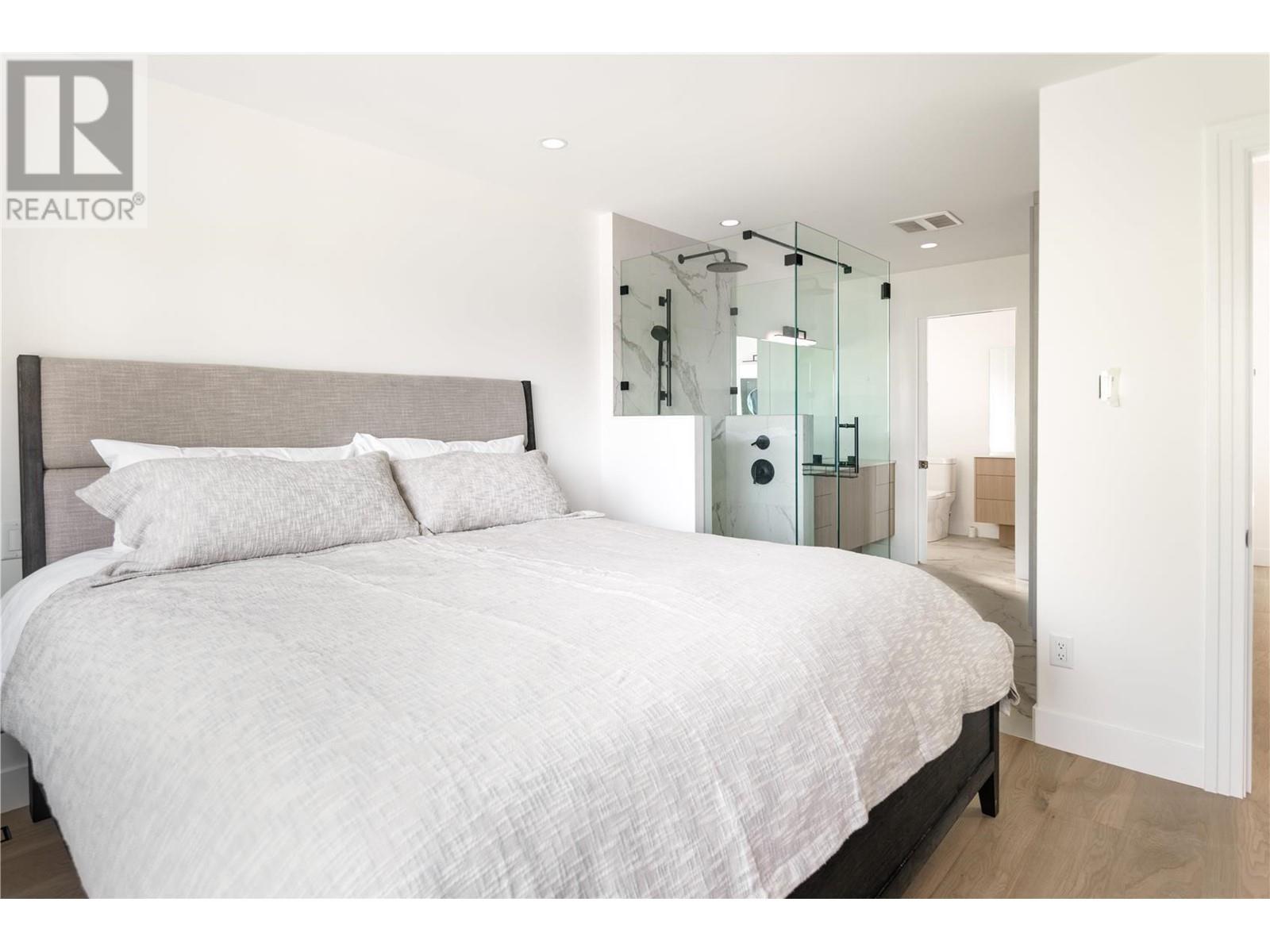 3602 Lakeshore Road, Kelowna, BC, V1W 3L5 - 41