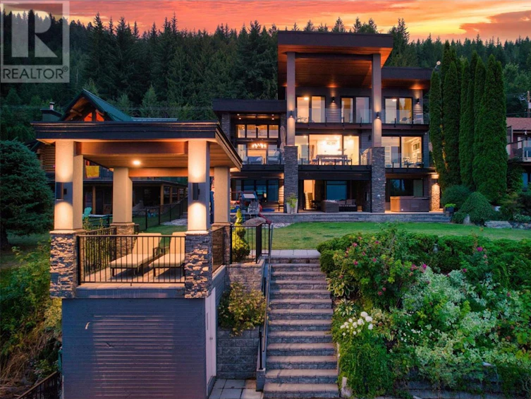 3553 Eagle Bay Road, Eagle Bay, BC, V0E 1H1