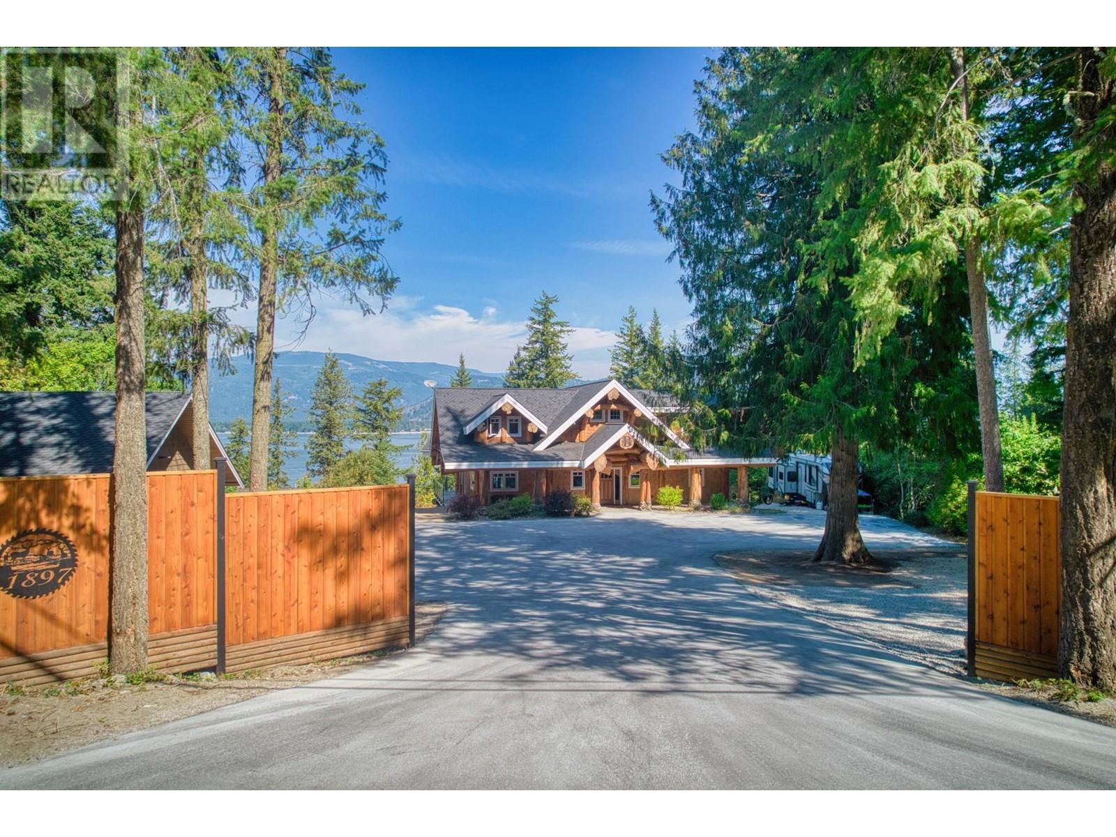 1897 Blind Bay Road, Blind Bay, BC, V0E 2W1 - 12