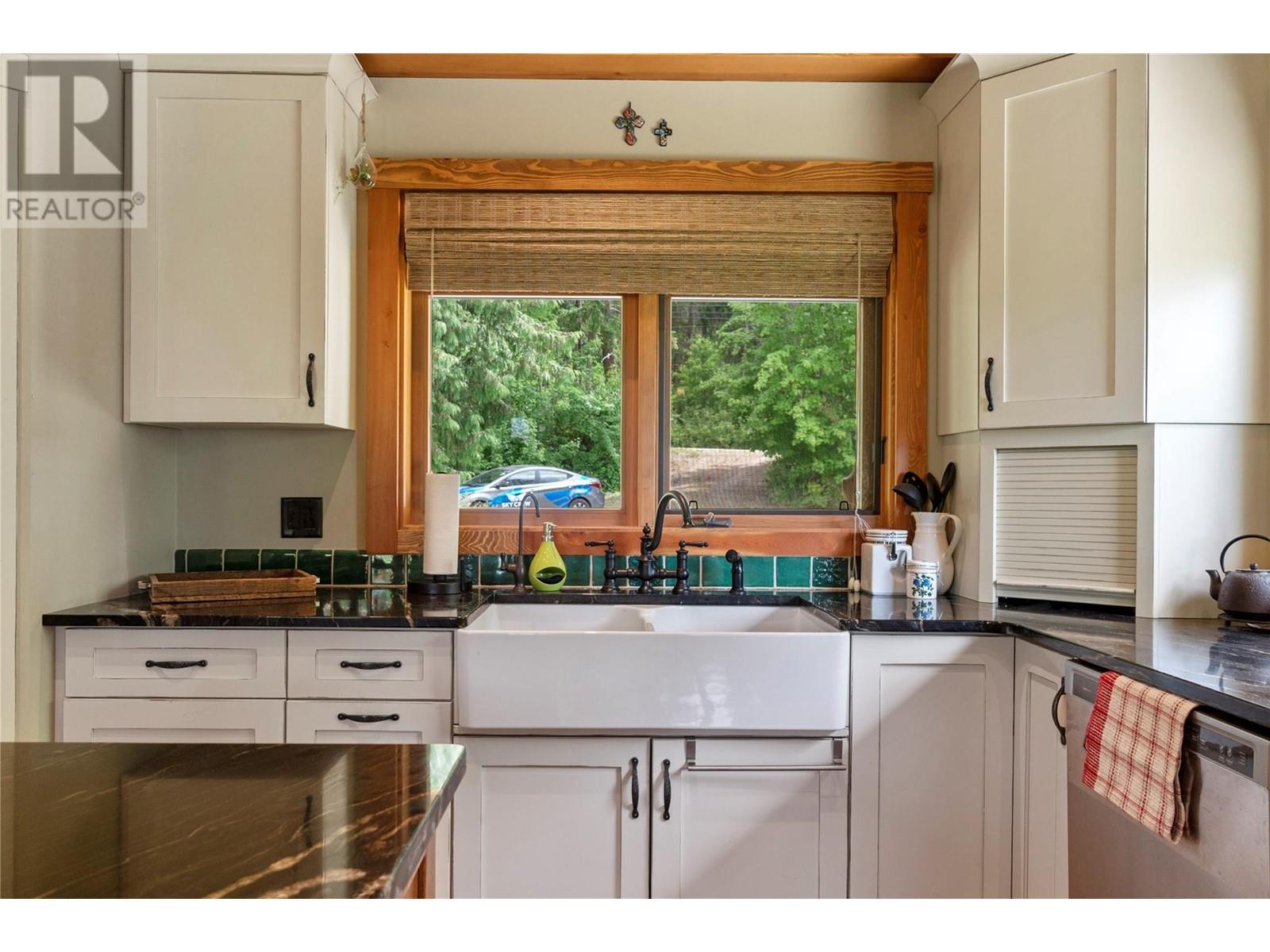 1897 Blind Bay Road, Blind Bay, BC, V0E 2W1 - 25