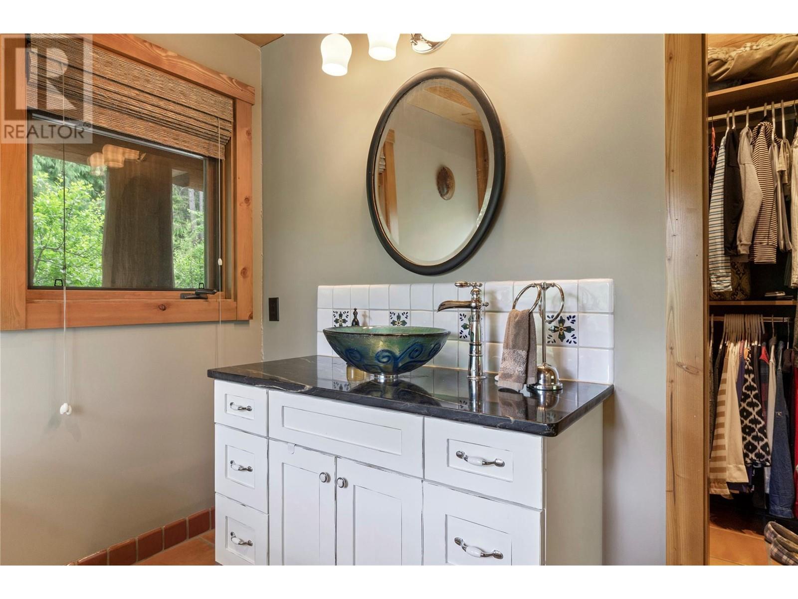 1897 Blind Bay Road, Blind Bay, BC, V0E 2W1 - 40