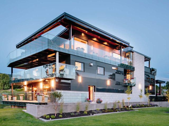 587 Vancouver Avenue, Penticton, BC, V2A 1A4