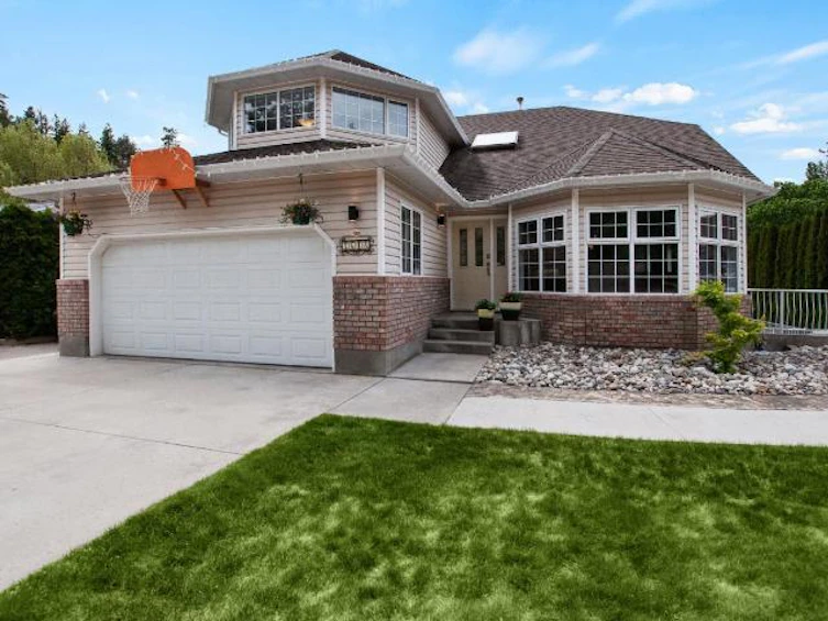 7612 S Victoria Road S Road, Summerland, BC, V0H 1Z0