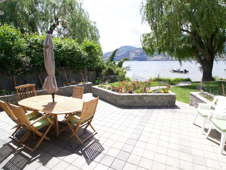 4589 Lakeside Road, Penticton, BC, V2A 8W4